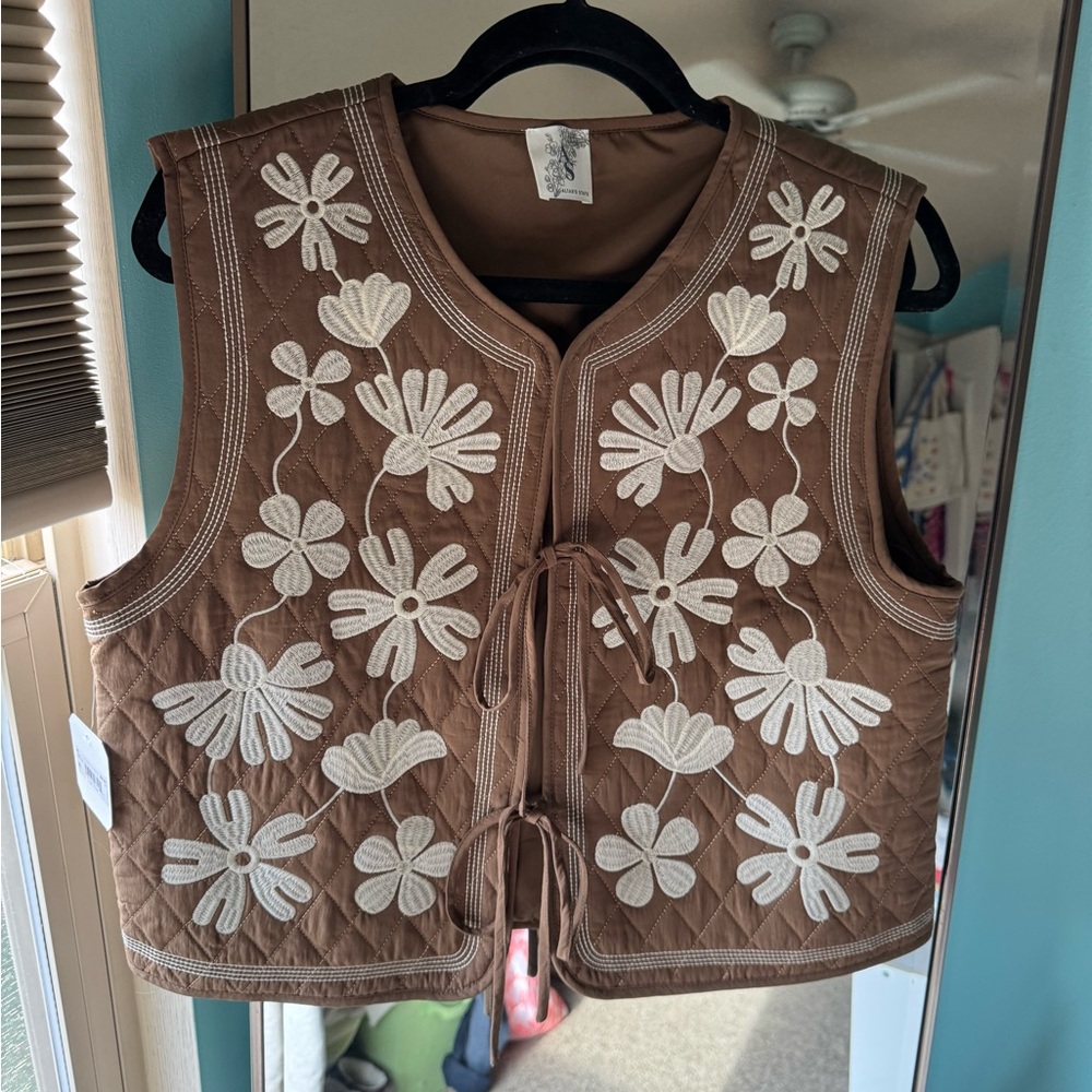 Altar’d State NWT Brown Quilted Vest with White Floral Embroidery